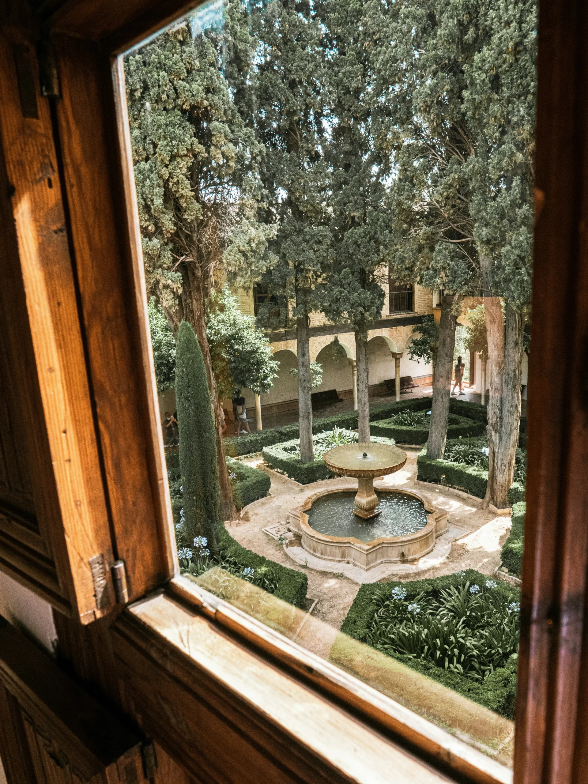 pieter-de-malsche-4bevs4QkozM-unsplash-scaled-1.webp