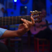 37-detalle-guitarra-scaled-1.jpg